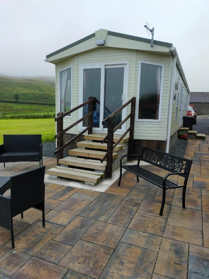 Slieve Croob Cosy Caravan Finnis Exterior foto
